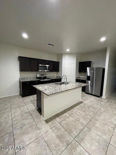 Foto del edificio - 4625 W Lemon Ave