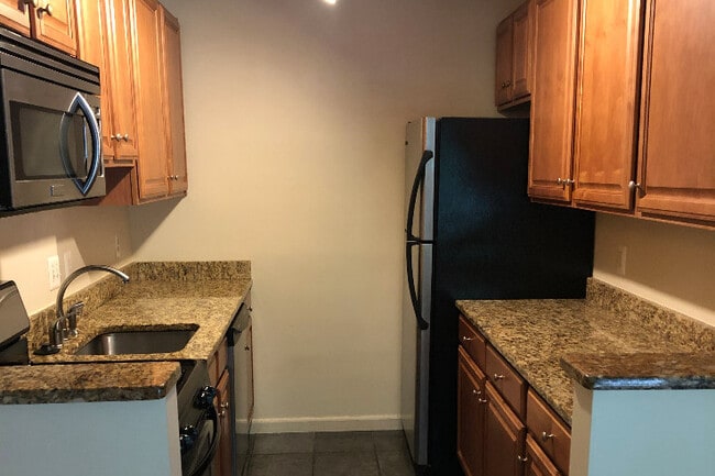 Kitchen - 8708 Manchester Rd