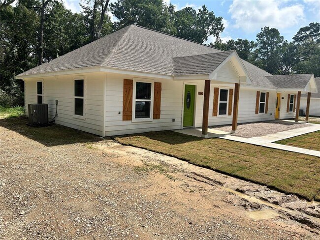 Foto del edificio - 15542 Towerwood Dr
