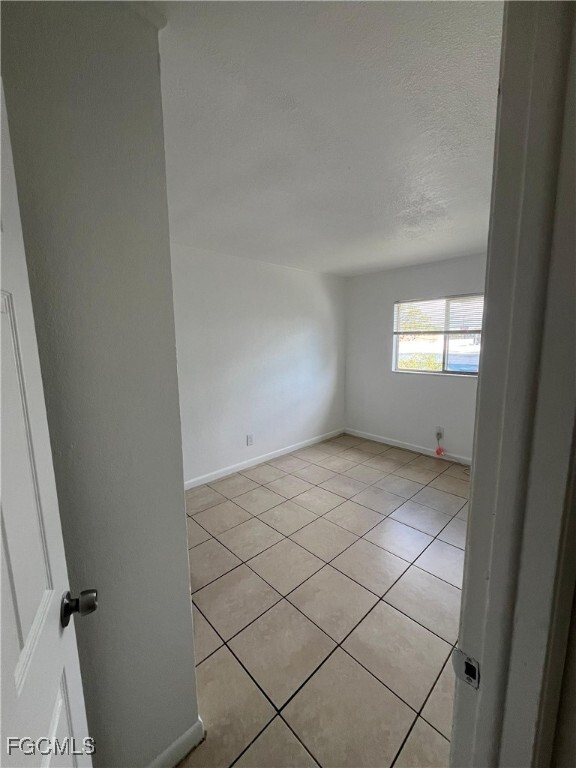 Foto del edificio - 2452 Stella St