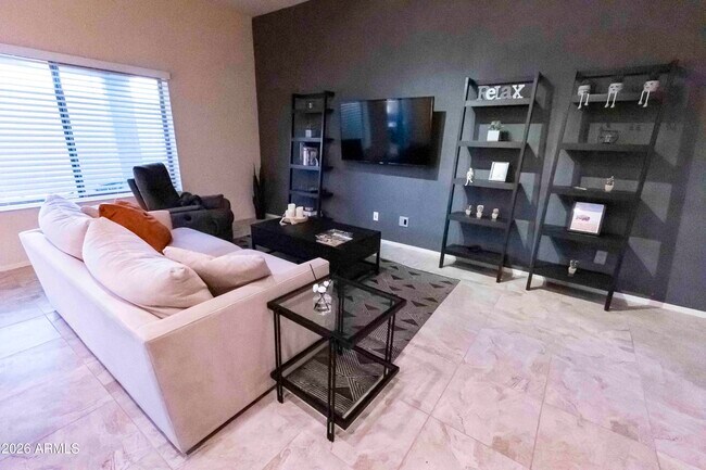 Foto del edificio - 3113 E Danbury Rd