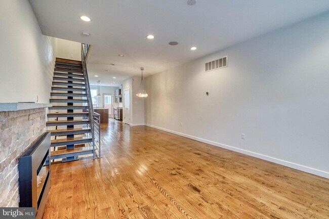 Foto del edificio - 728 S 18th St