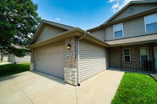 Building Photo - 3916 Arctic Fox Dr