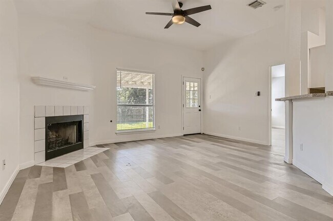 Building Photo - 1603 Wild Orchard Dr