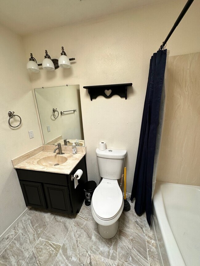 Foto del edificio - Make This Your Home!