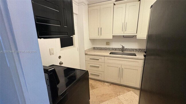 Foto del edificio - 1407 NE 56th St