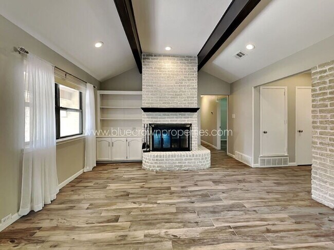 Foto del edificio - 9 Brookfield Ct