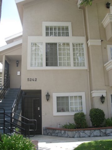 Building Photo - 5242 Cartwright Ave