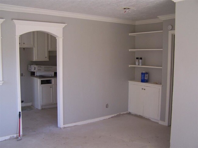 Building Photo - 5101 Bataan Rd