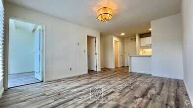Building Photo - 5 Admiral Dr