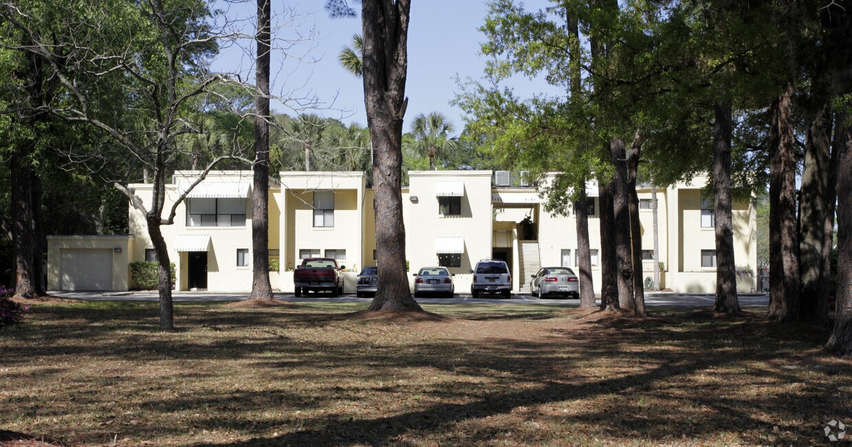 University Square Apartments Apartments in Jacksonville, FL