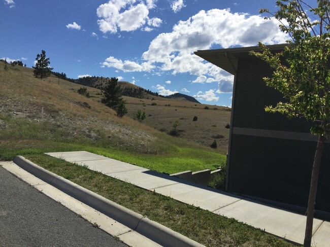 Foto del edificio - 2886 Overlook Blvd