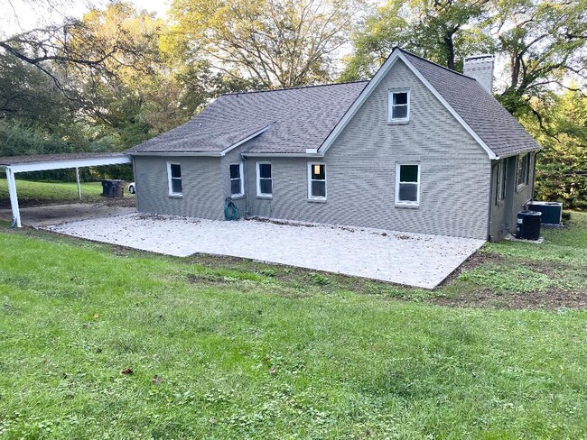 Building Photo - 5004 Holston Dr