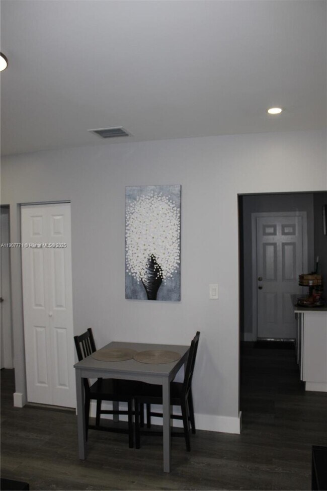 Foto del edificio - 1016 State St