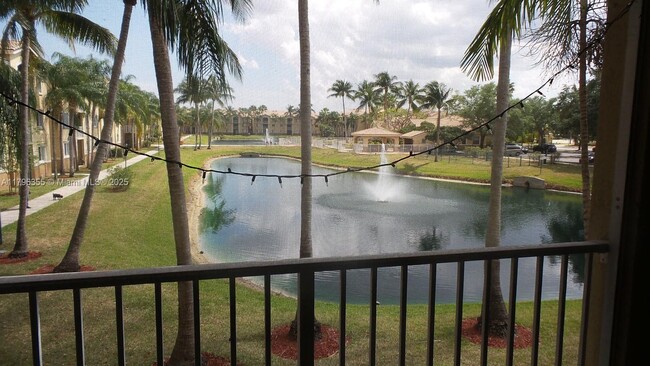 Foto del edificio - 2600 S University Dr