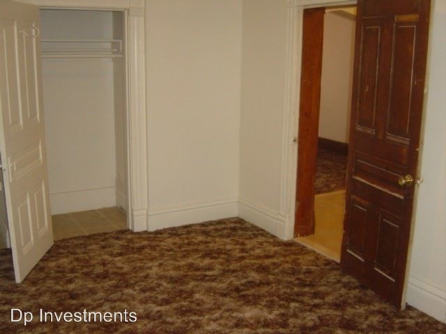 Foto del edificio - 223 E 3rd St