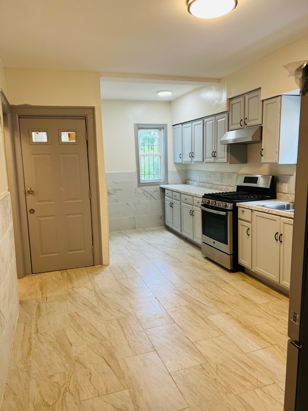 Building Photo - 291 Wohlers Ave