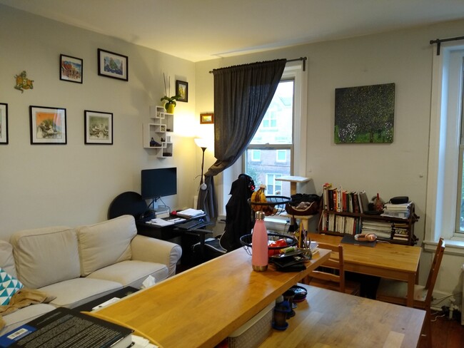 Foto del edificio - 828 Corinthian Ave