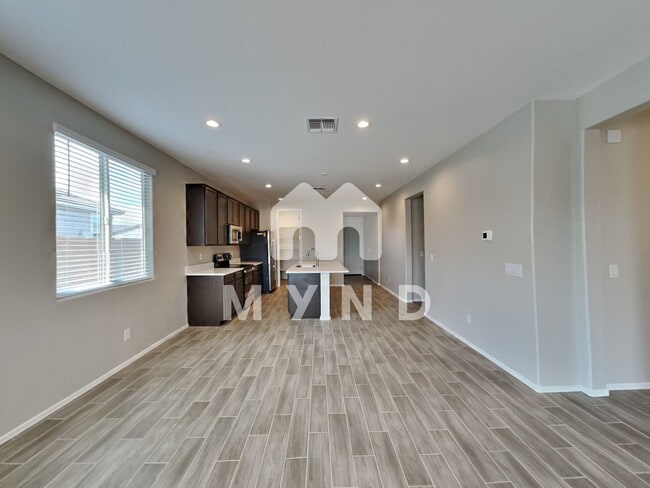 Building Photo - 1231 E Jahns Dr