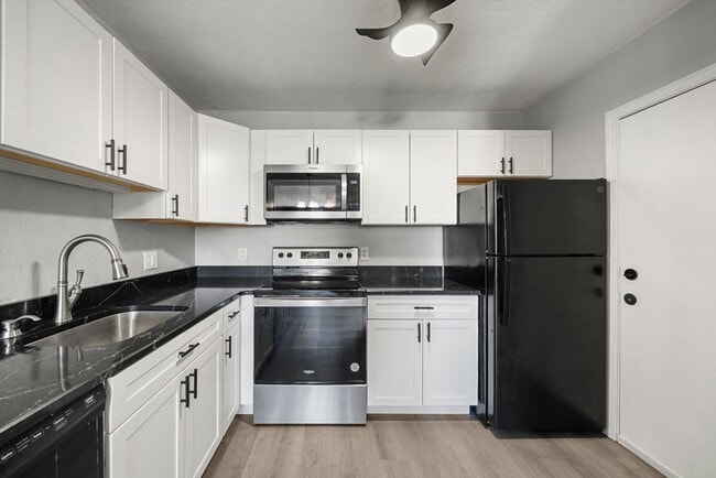 Building Photo - 22 Irving St