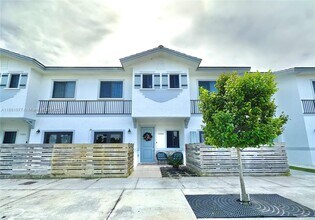 Building Photo - 13356 Tropical Ave