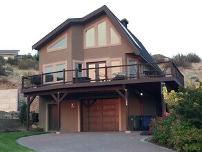 Building Photo - 308 Butte Rd