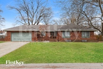 Building Photo - 1216 SW Horizon Dr