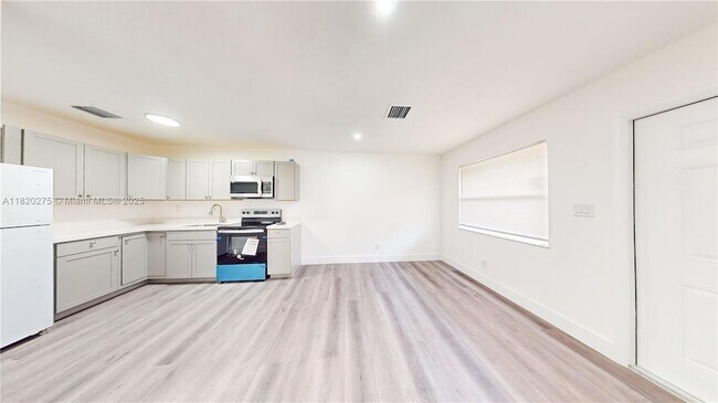 Foto del edificio - 3016 NW 2nd St