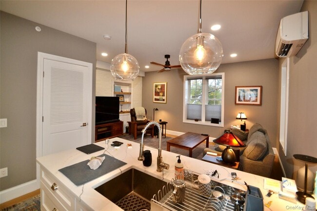 Building Photo - 474 Piermont Ave