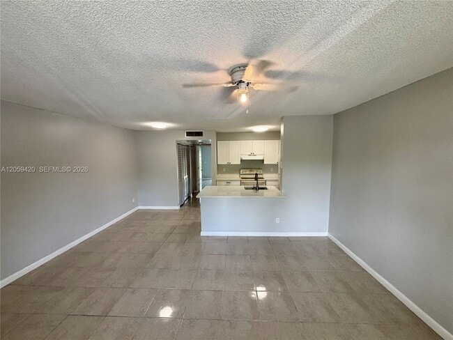 Building Photo - 1822 Meadows Cir