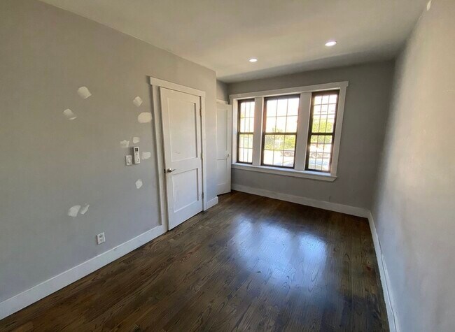 Foto del edificio - 3410 Beverley Rd