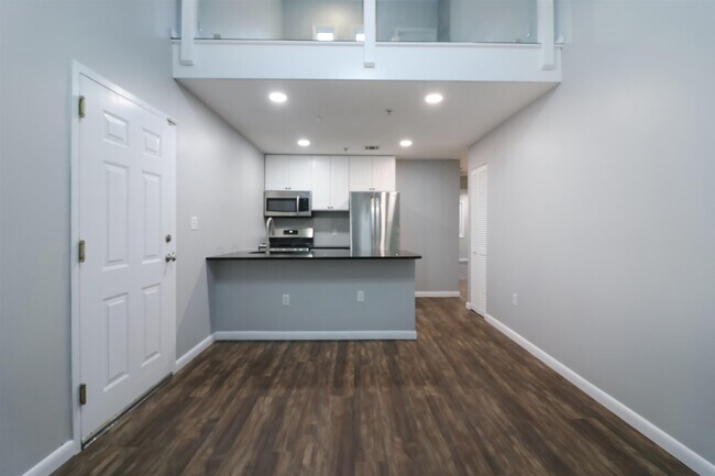 Building Photo - 416 63rd St