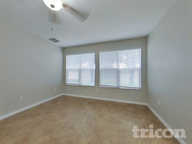 Building Photo - 3491 Heath Dr