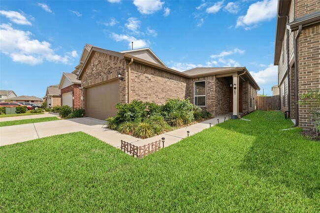 Foto del edificio - 16615 Chill Brook Dr