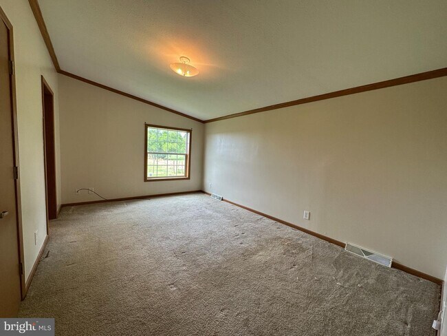 Building Photo - 3073 Table Rock Rd