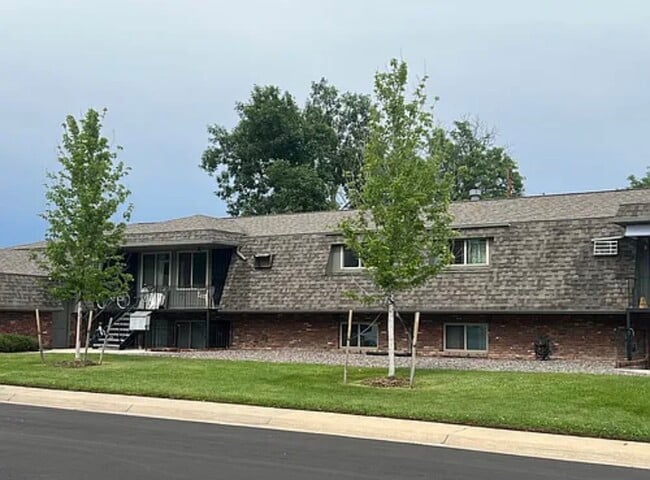 Building Photo - 6336 Nelson St