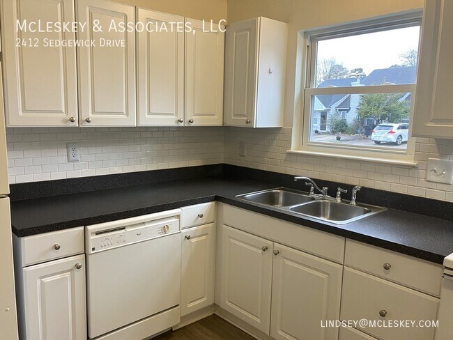 Building Photo - Washington Square Townhouses