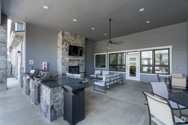 Building Photo - The Residence at Corbin Crossing