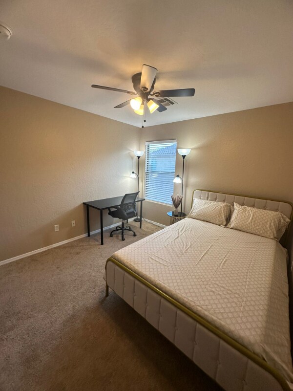 Foto principal - 2215 W Nancy Ln