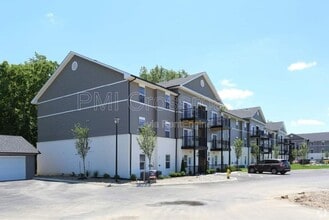 Building Photo - 898 Taylor Station Rd