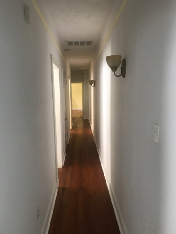 Building Photo - 2913 Castiglione St