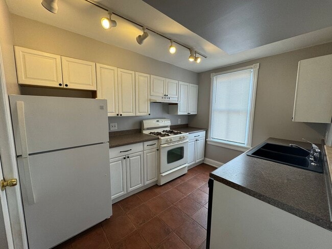 Photo - 112 Linden St Apartment