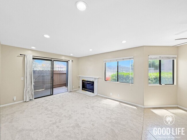Foto del edificio - Cozy 1BD/1BA Condo in Spring Valley with Reserved Parking, Private Patio & W/D