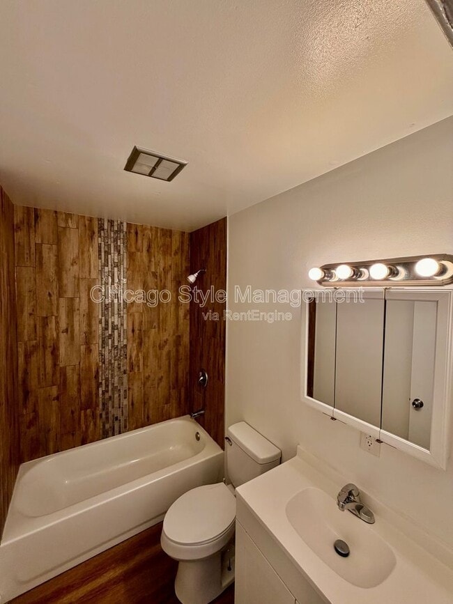 Building Photo - 748 Manteca Ct