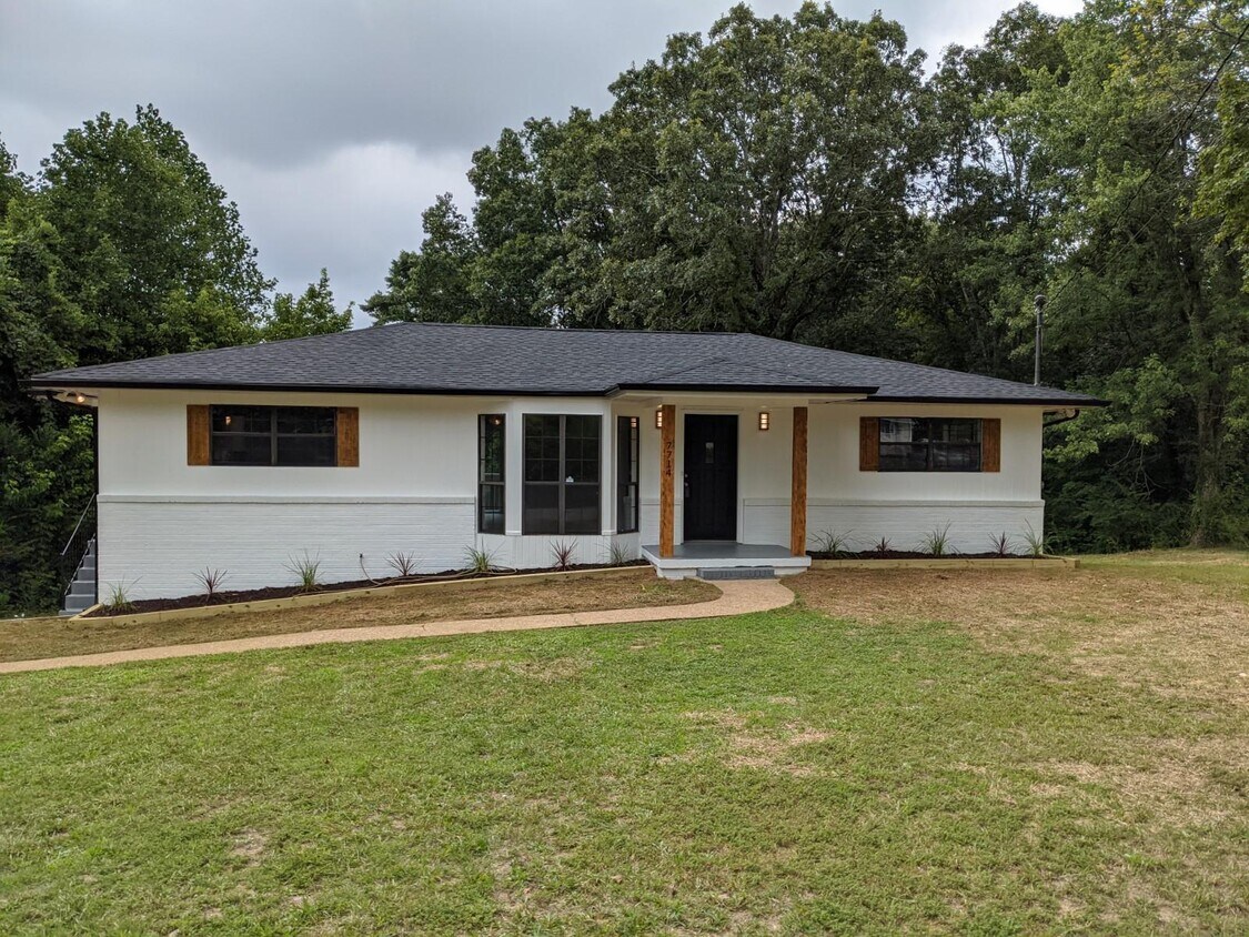 Primary Photo - 7714 Basswood Dr
