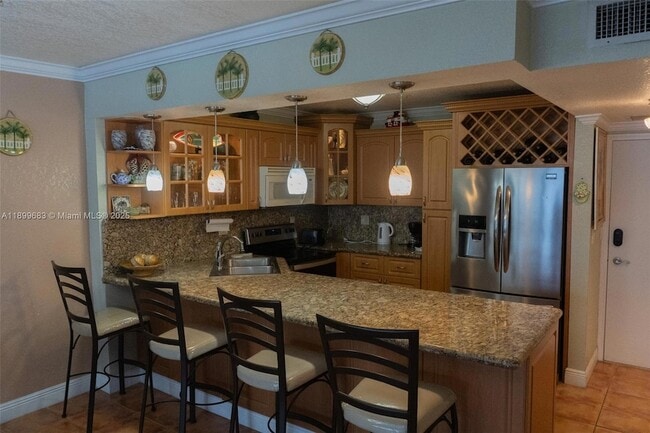 Building Photo - 3725 S Ocean Dr