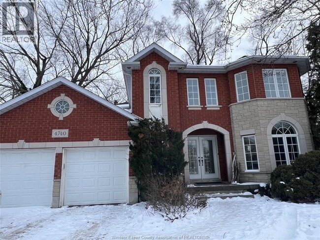 Building Photo - 4740 Wembley Ct