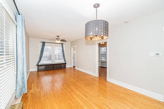 Building Photo - 1327 Harvey Ave