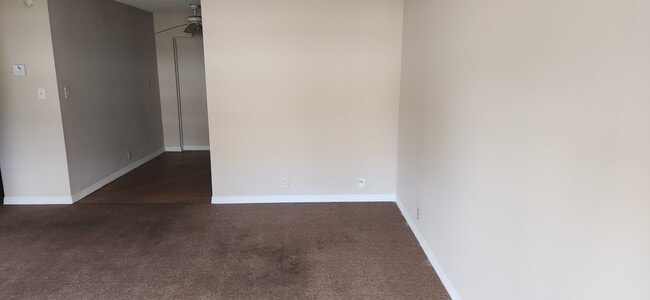 Foto del edificio - 233 Mimosa Dr