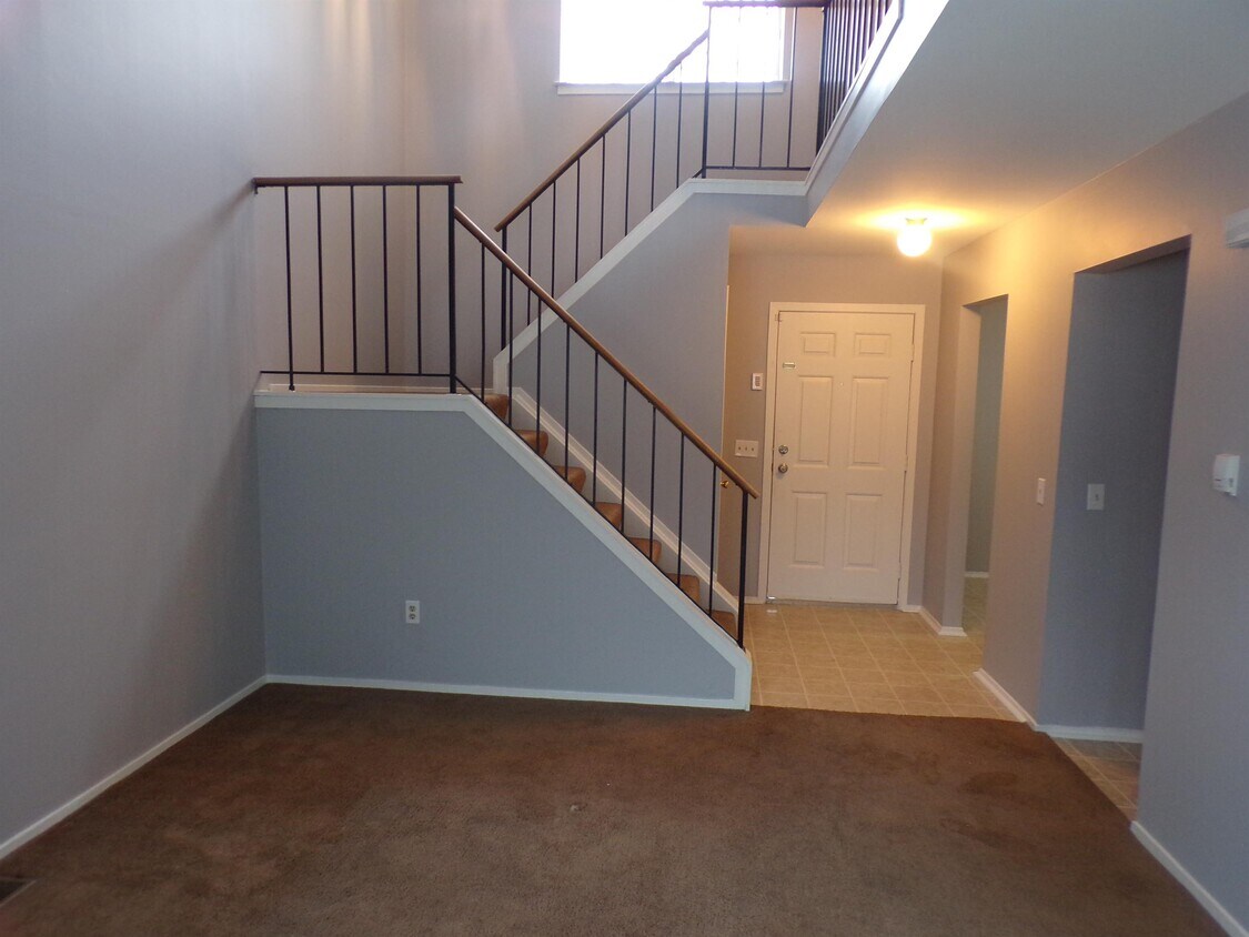 3606 Heritage Pkwy, Dearborn, MI 48124 Townhouse for Rent in Dearborn, MI